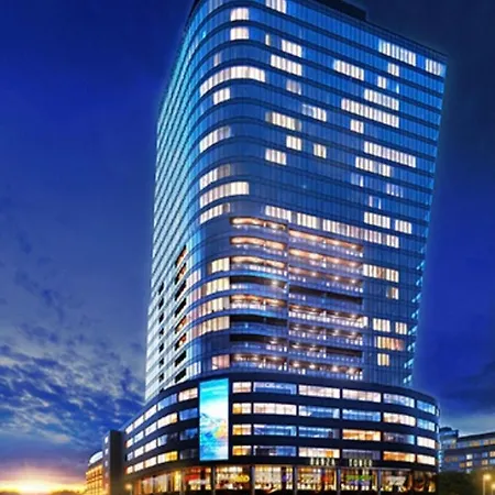 Appartamento Hanza Tower 23 Pool & Jacussi